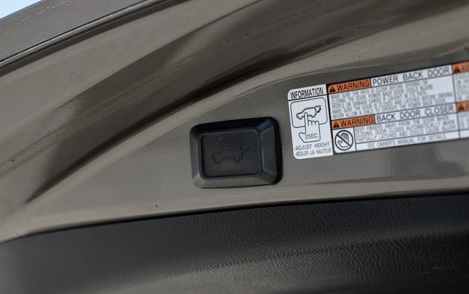 Toyota RAV4 cena 85900 przebieg: 220694, rok produkcji 2017 z Katowice małe 211